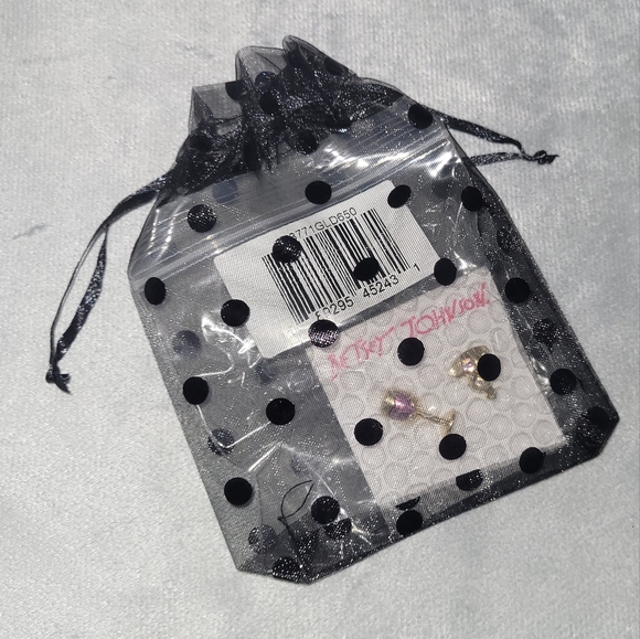 Betsey Johnson adorable wine and cheese stud earrings. - Picture 10 of 11